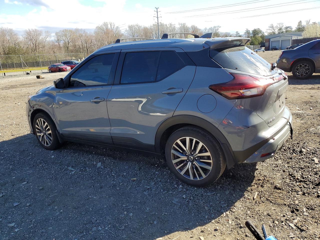 2021 NISSAN KICKS SV photo 4