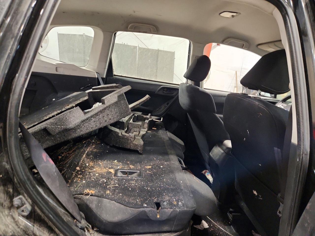 2015 SUBARU FORESTER 2.5I photo 31