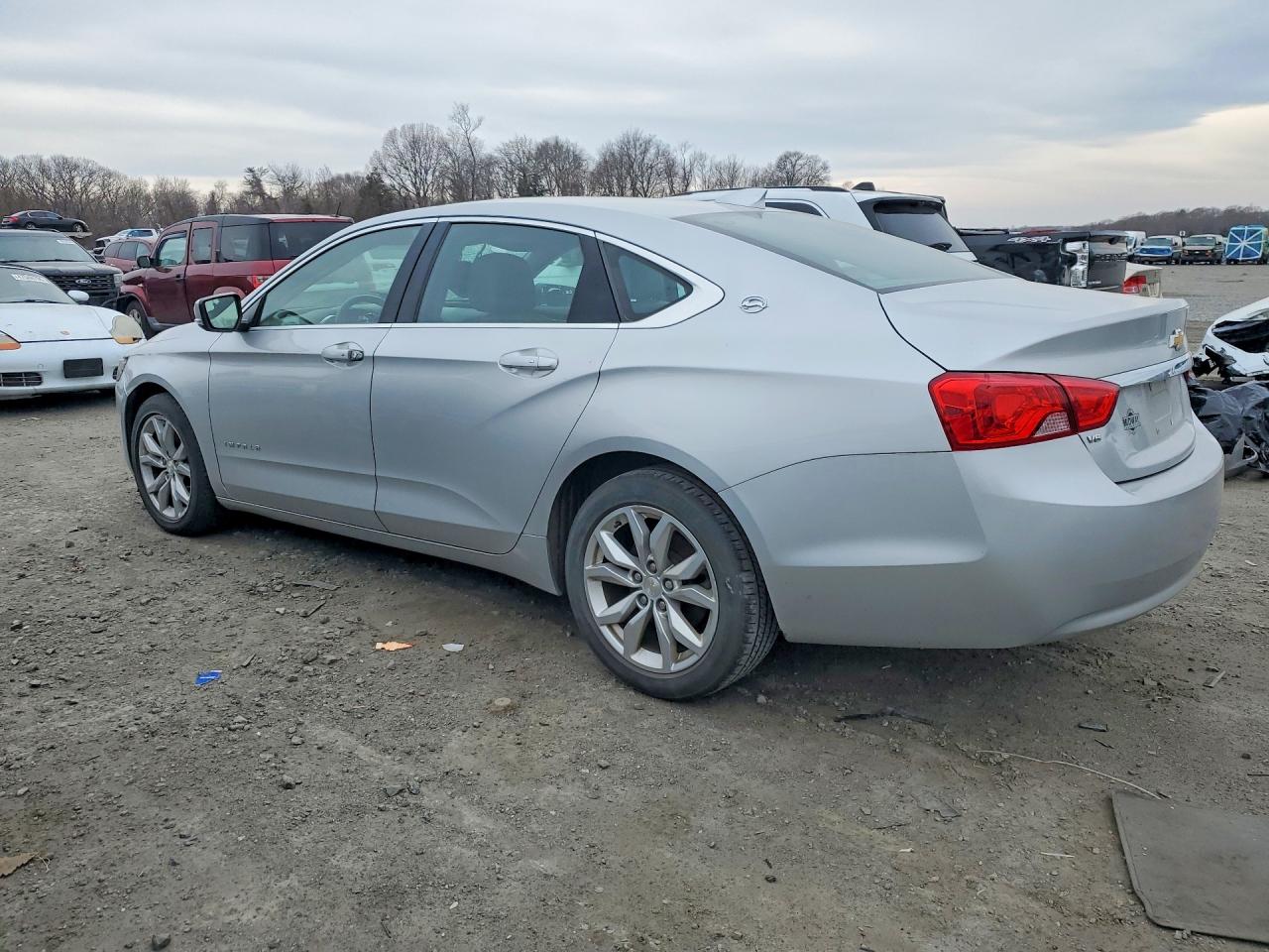 2018 CHEVROLET IMPALA LT photo 3