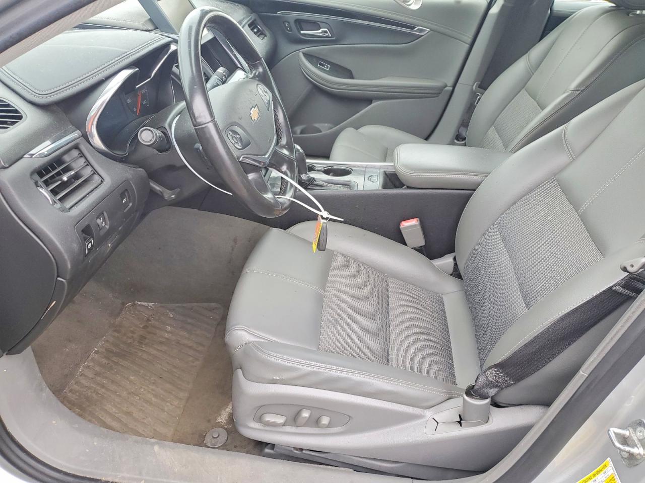 2018 CHEVROLET IMPALA LT photo 13
