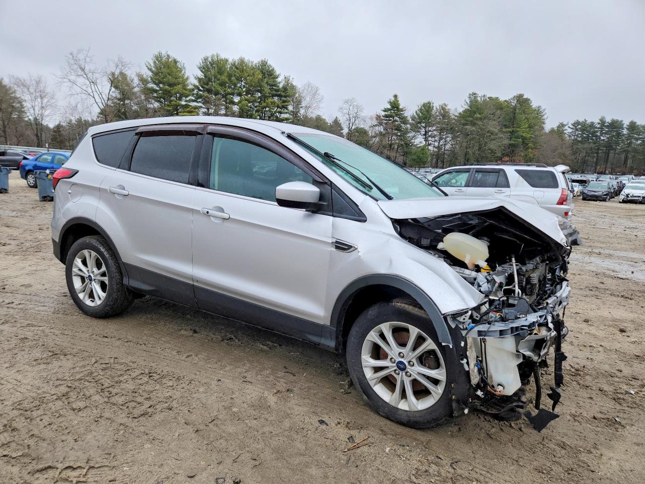 2019 FORD ESCAPE SE photo 4