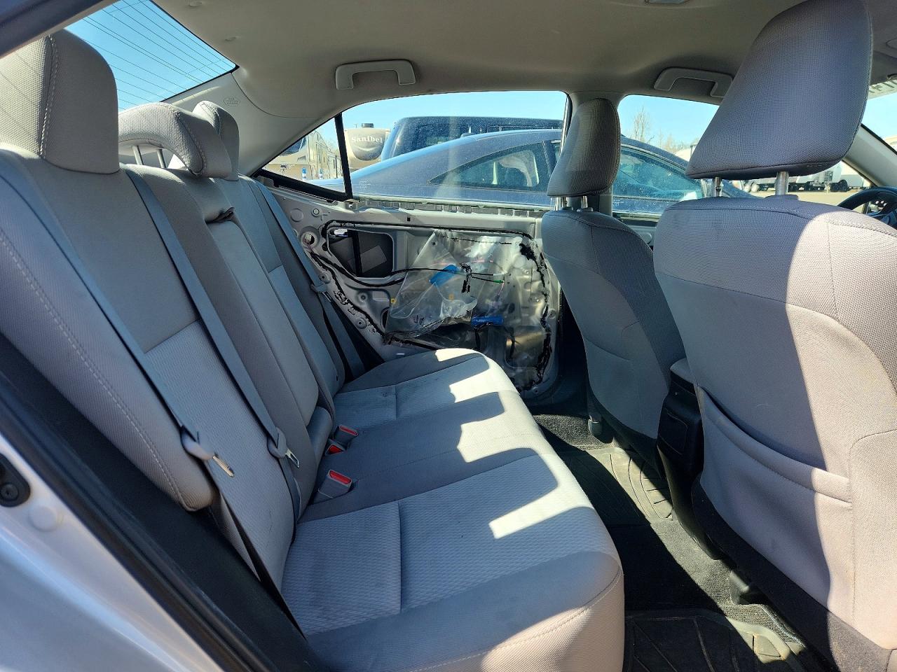 2016 TOYOTA COROLLA LE photo 19