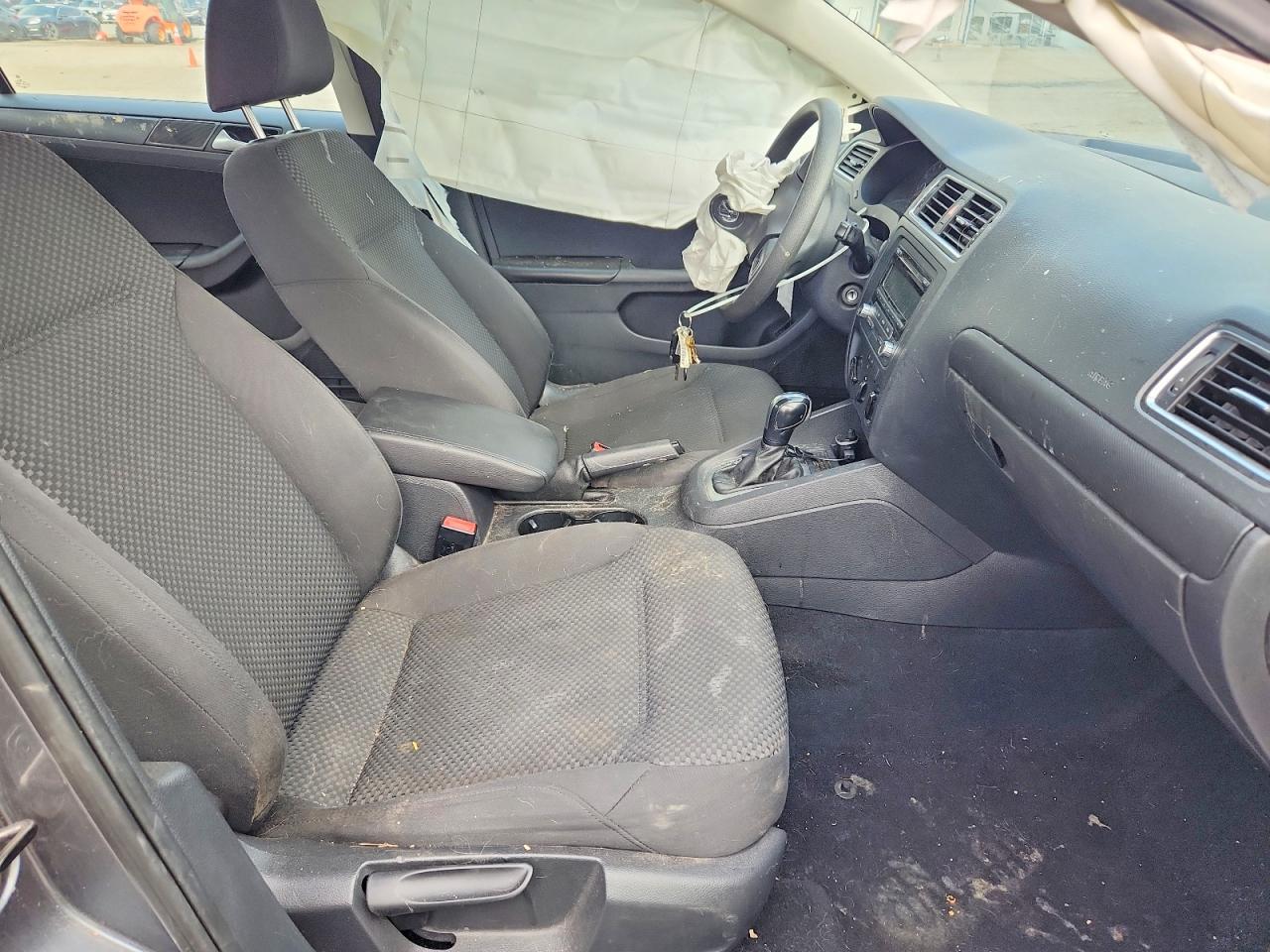 2014 VOLKSWAGEN JETTA BASE photo 13
