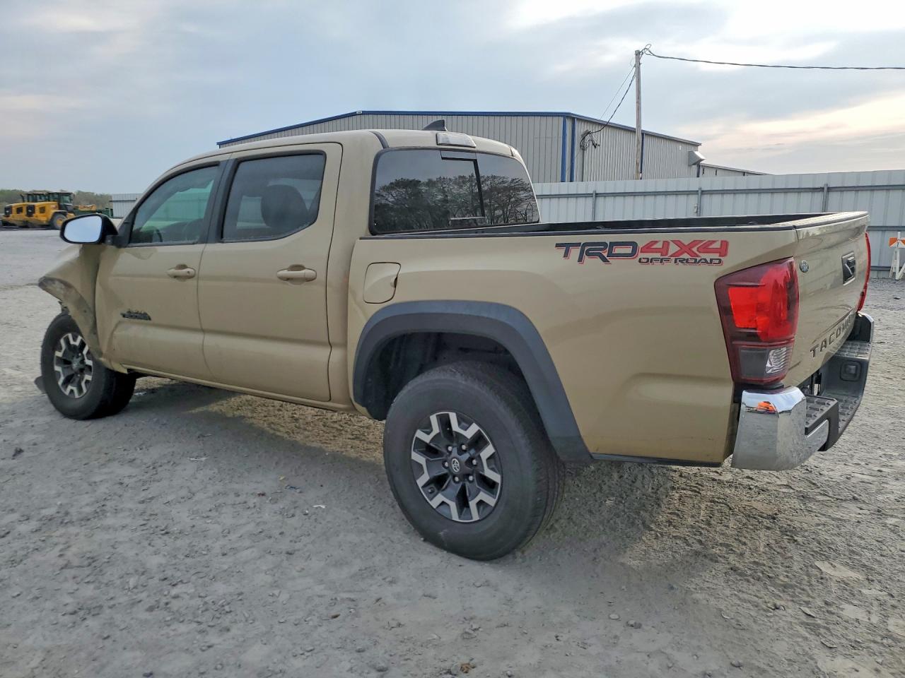 2019 TOYOTA TACOMA TRD OFF-ROAD photo 4