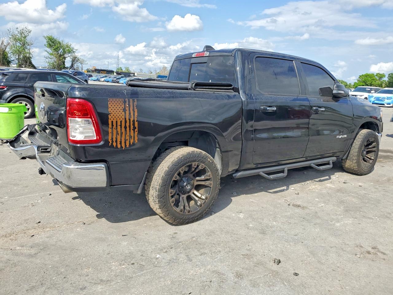 2019 RAM 1500 BIG HORN photo 3
