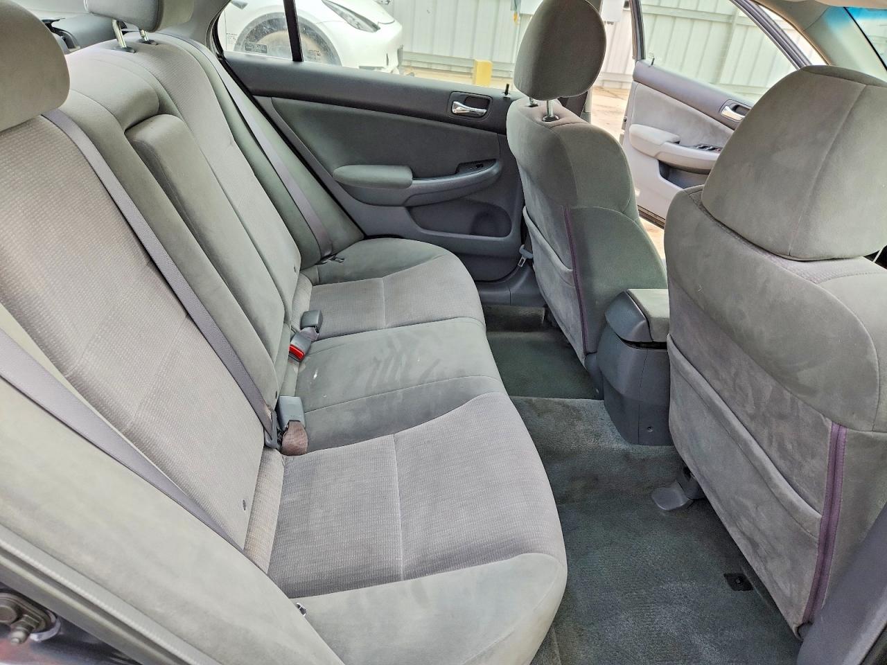 2004 HONDA ACCORD LX photo 28