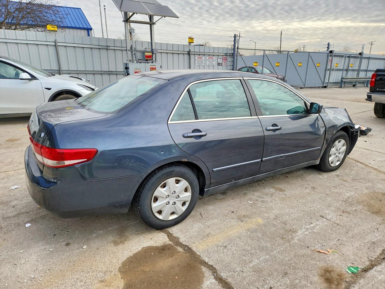 2004 HONDA ACCORD LX photo 7