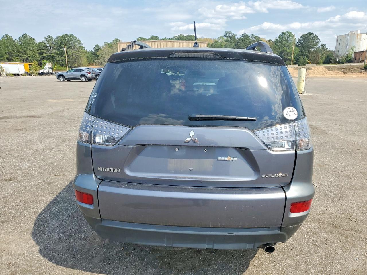 2012 MITSUBISHI OUTLANDER ES photo 6