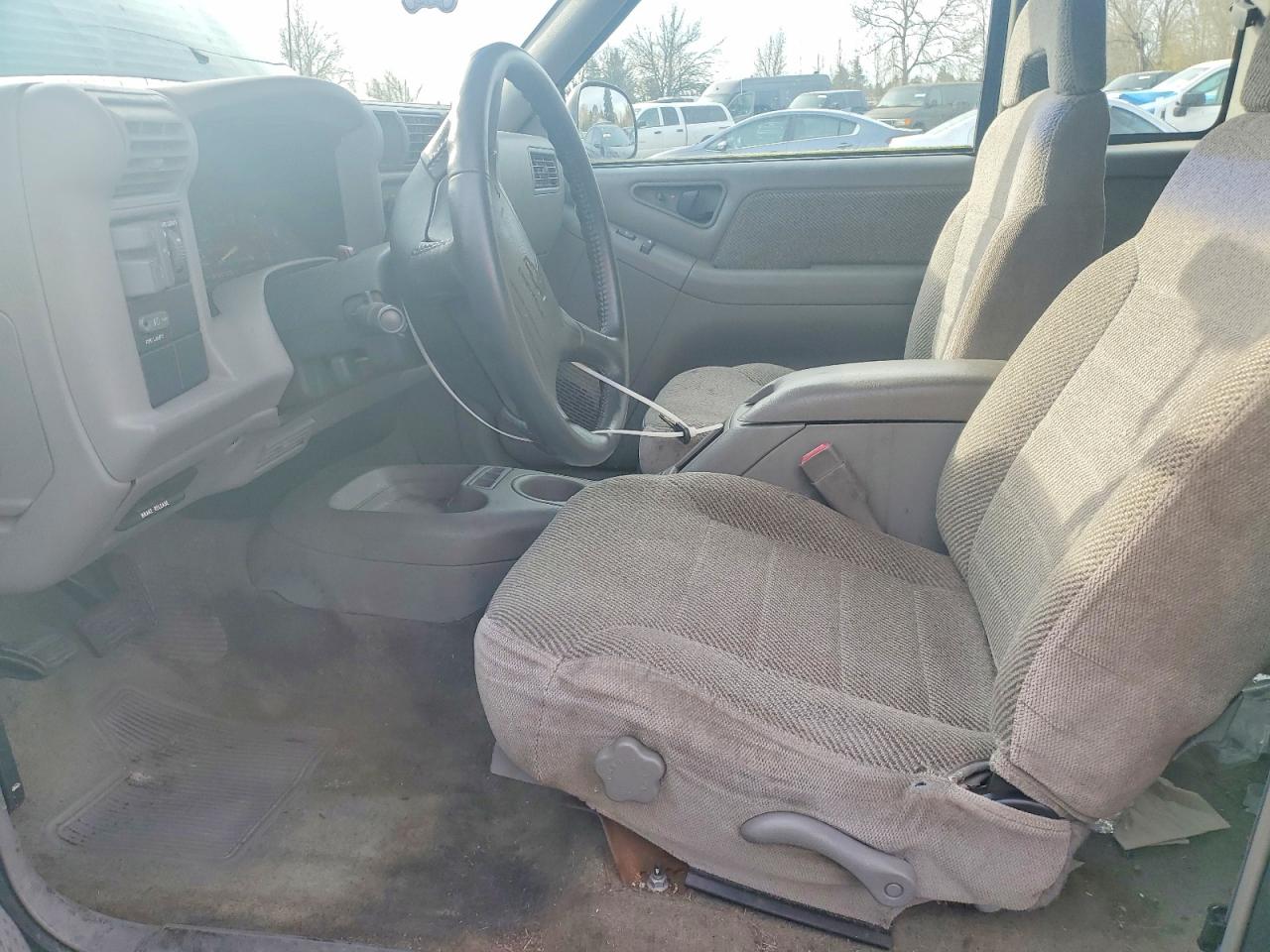 1996 CHEVROLET S TRUCK S10 photo 13