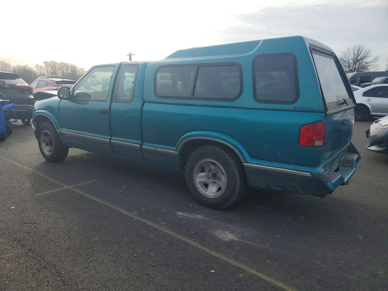 1996 CHEVROLET S TRUCK S10 photo 3