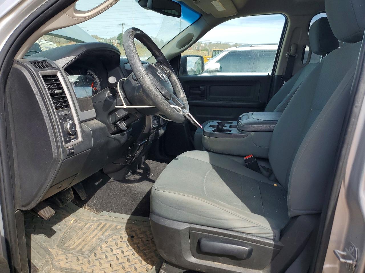 2018 RAM 1500 photo 13
