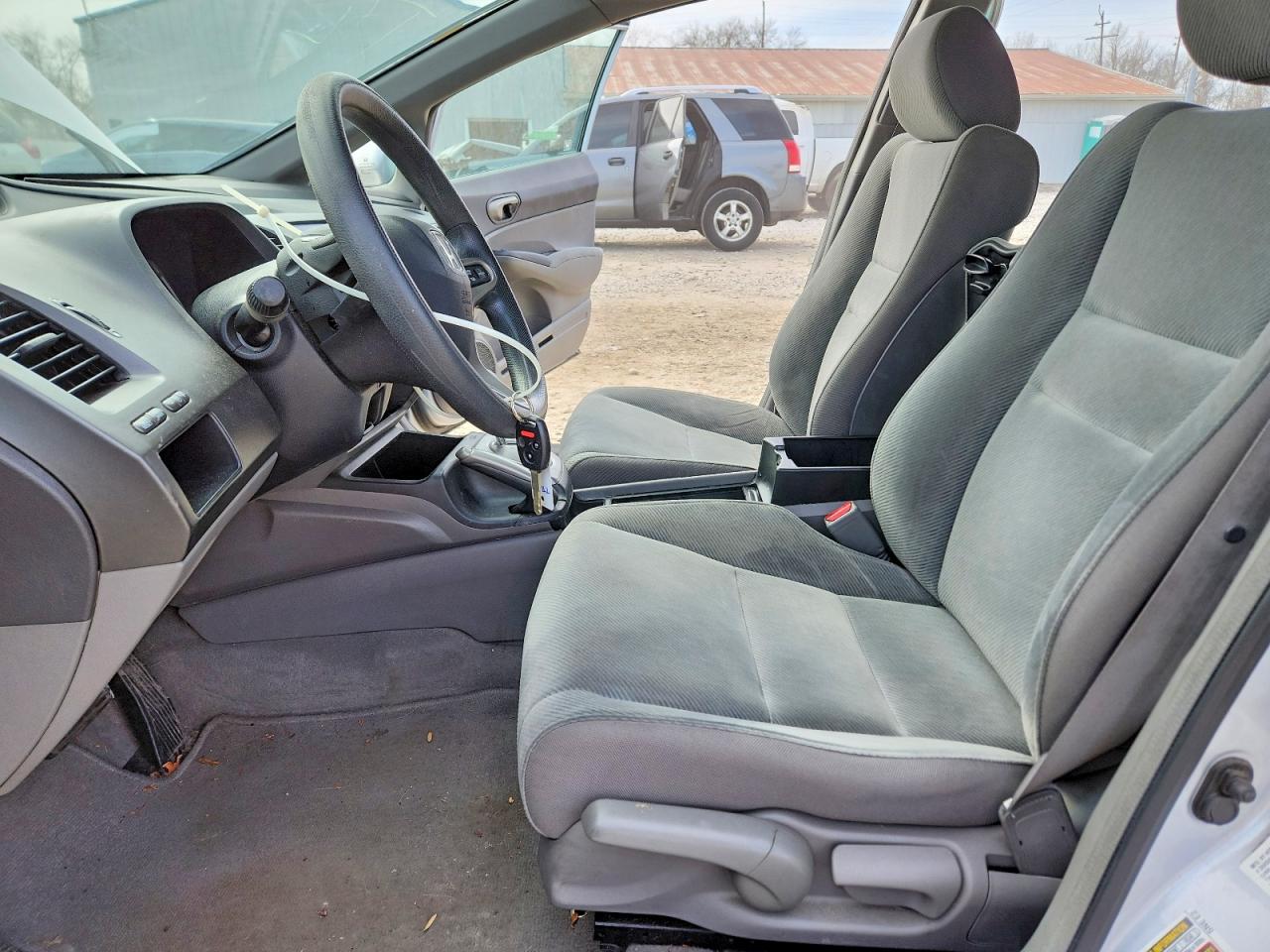 2010 HONDA CIVIC LX photo 7