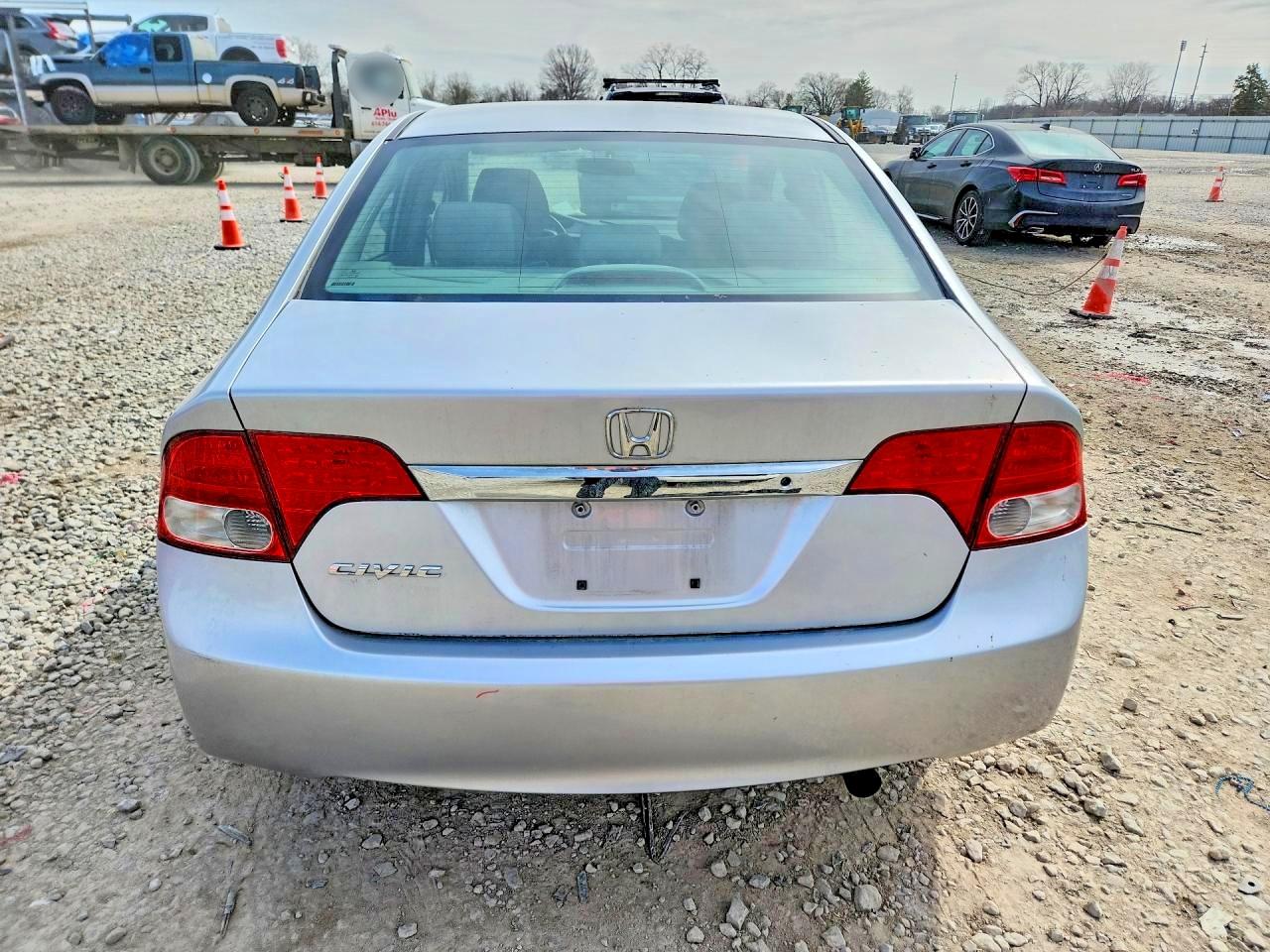 2010 HONDA CIVIC LX photo 6