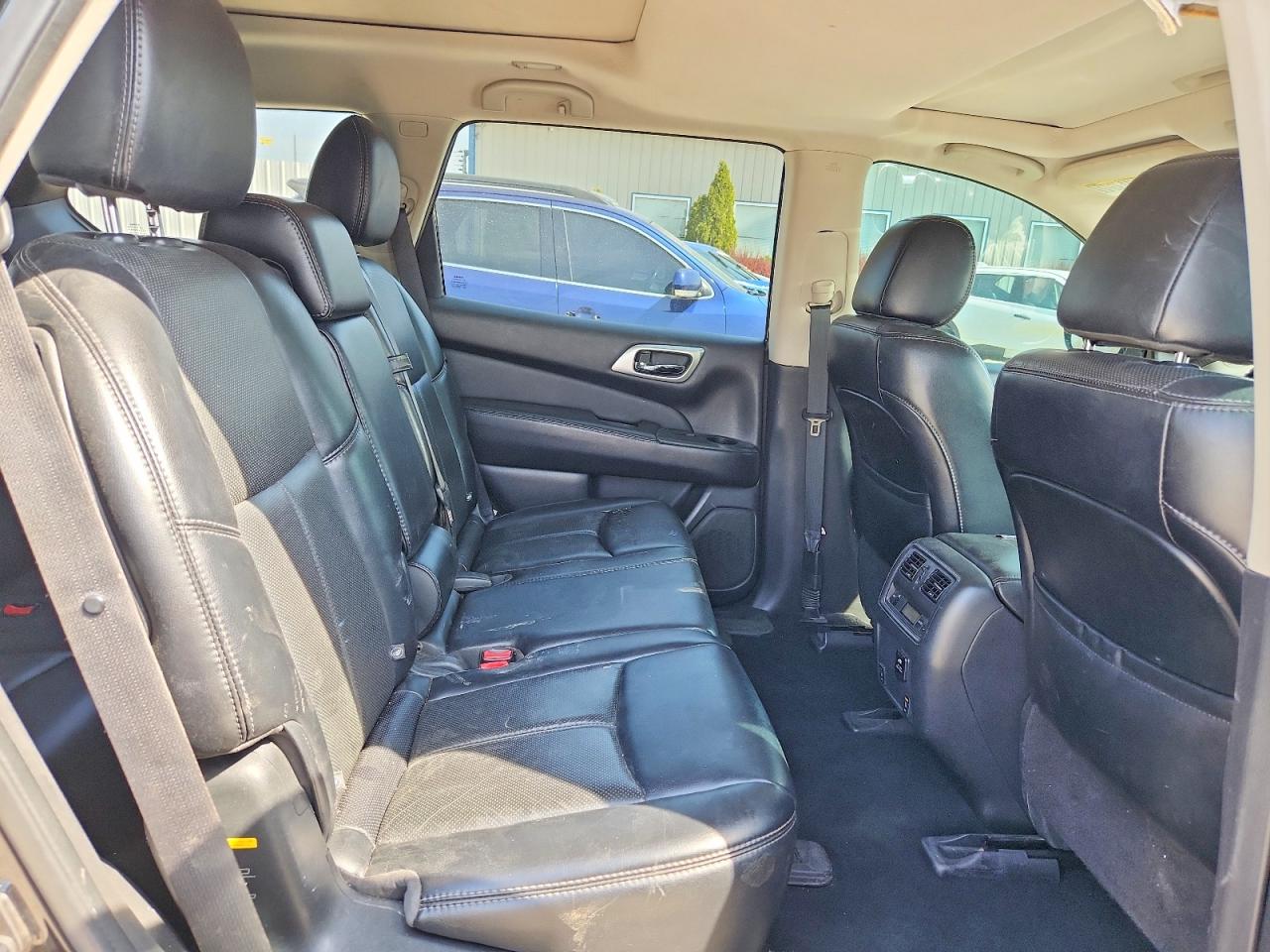 2017 NISSAN PATHFINDER PLATINUM photo 21