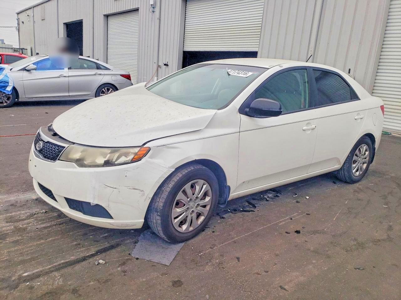 2013 KIA FORTE