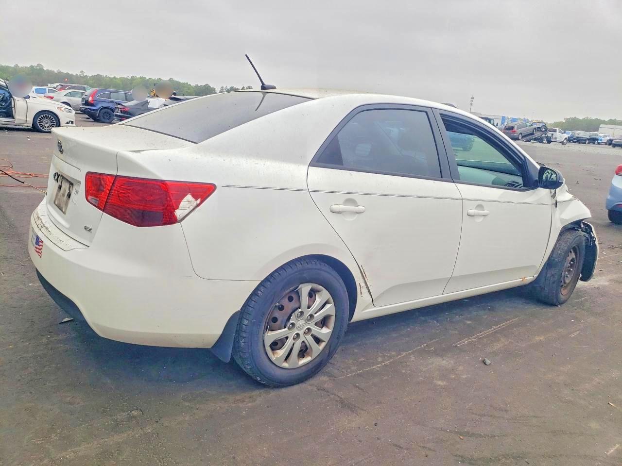 2013 KIA FORTE EX photo 5