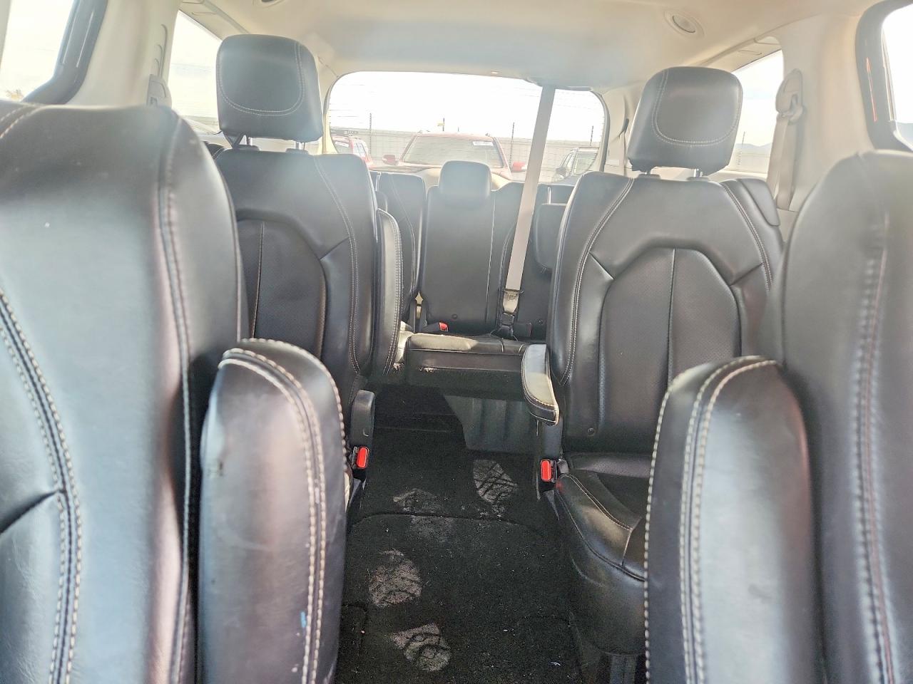 2020 CHRYSLER VOYAGER LXI photo 19