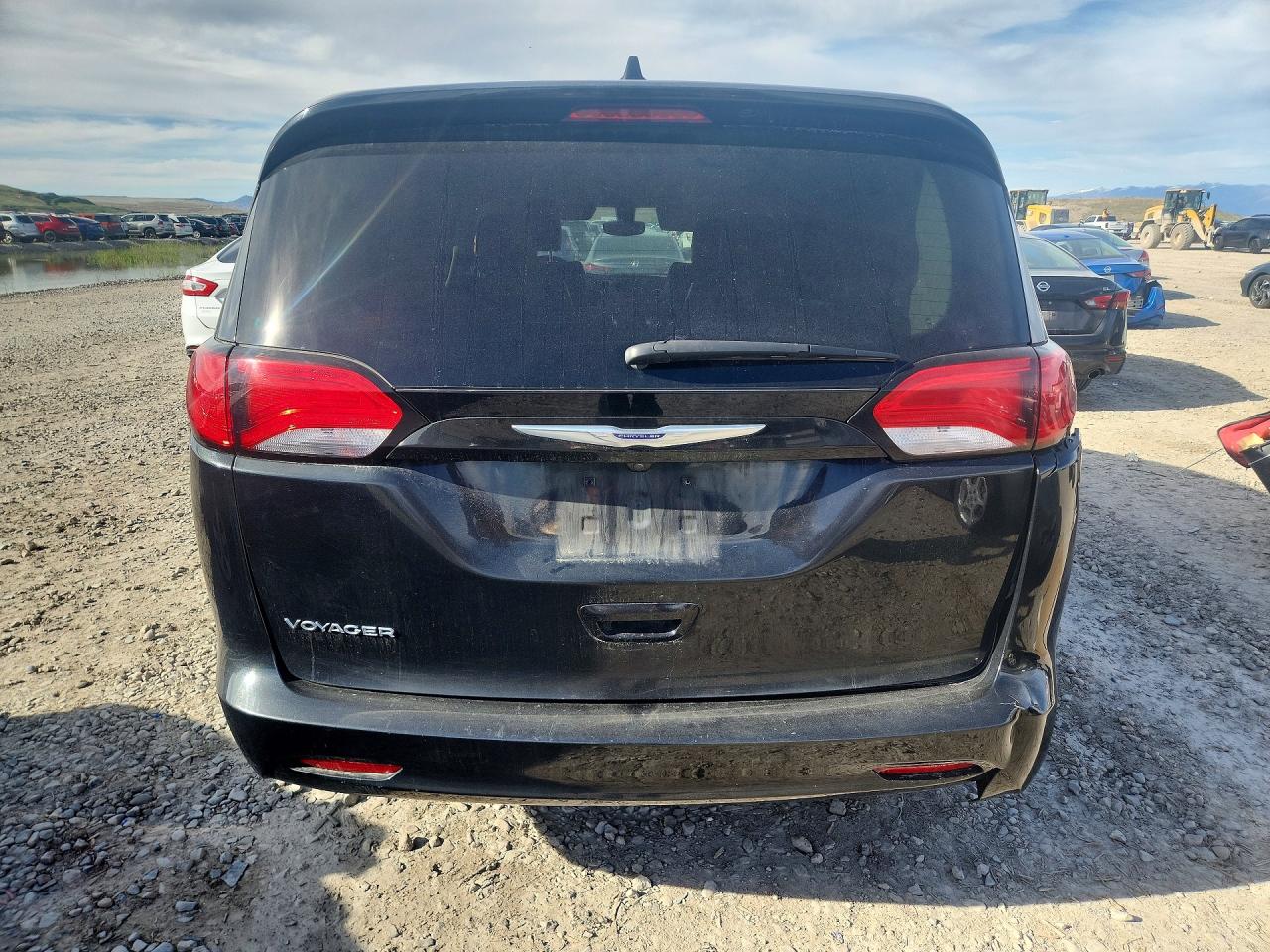 2020 CHRYSLER VOYAGER LXI photo 11