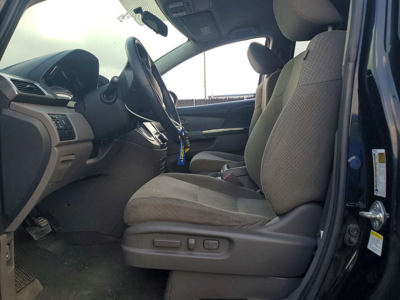 2016 HONDA ODYSSEY SE photo 13