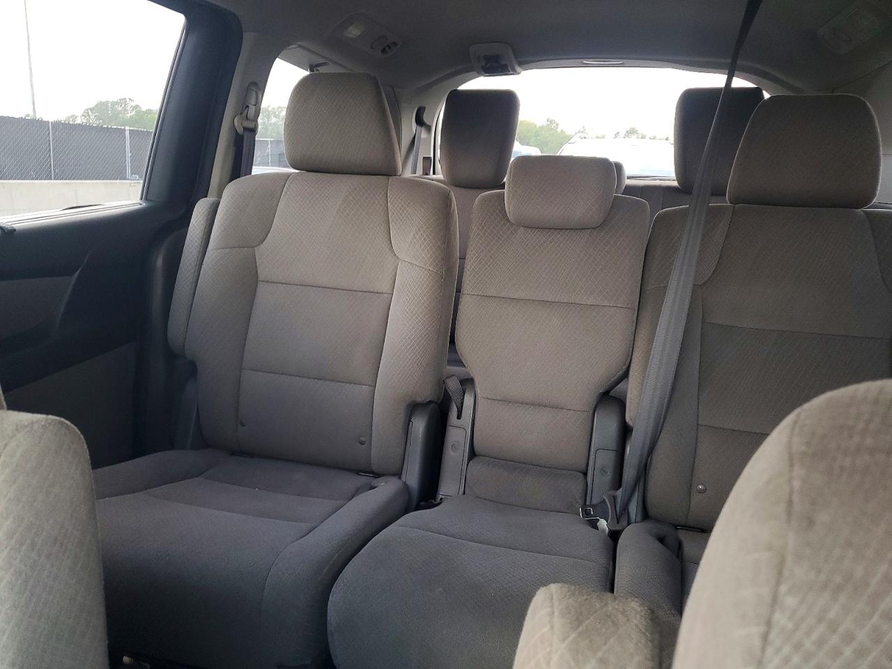 2016 HONDA ODYSSEY SE photo 19