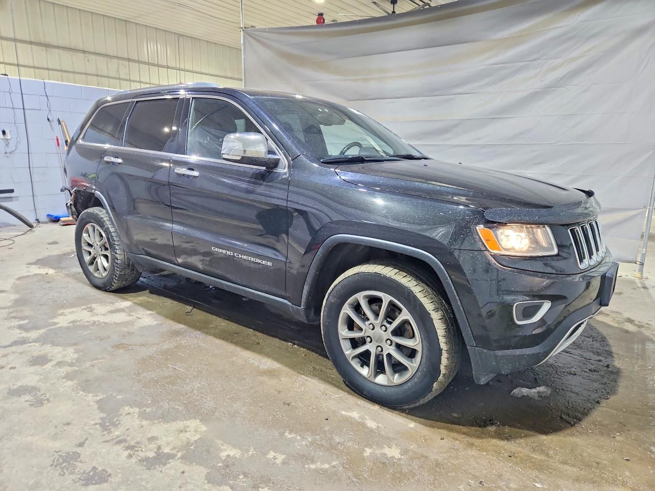 2015 JEEP GRAND CHEROKEE LIMITED photo 4