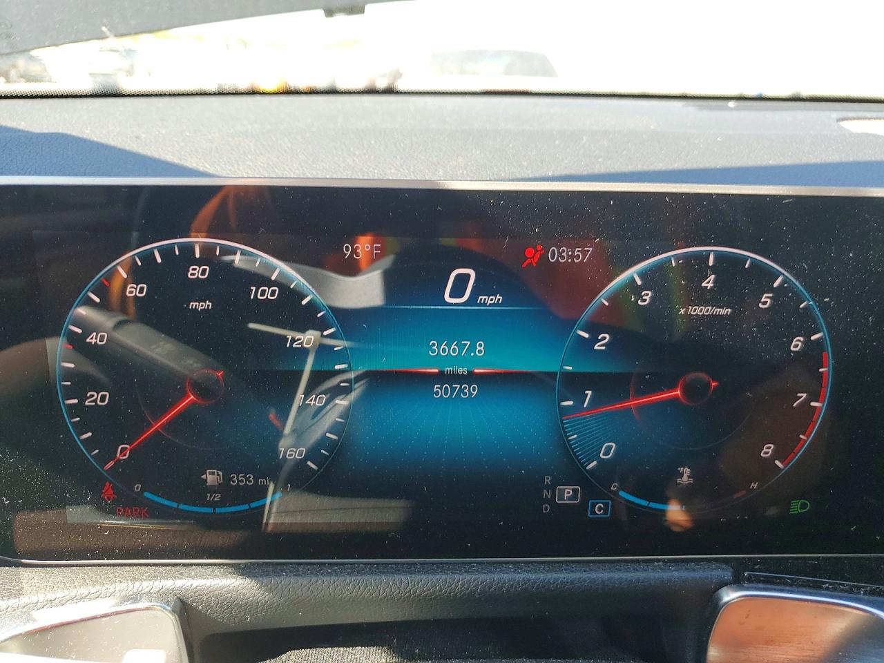 2020 MERCEDES-BENZ GLB 250 photo 25