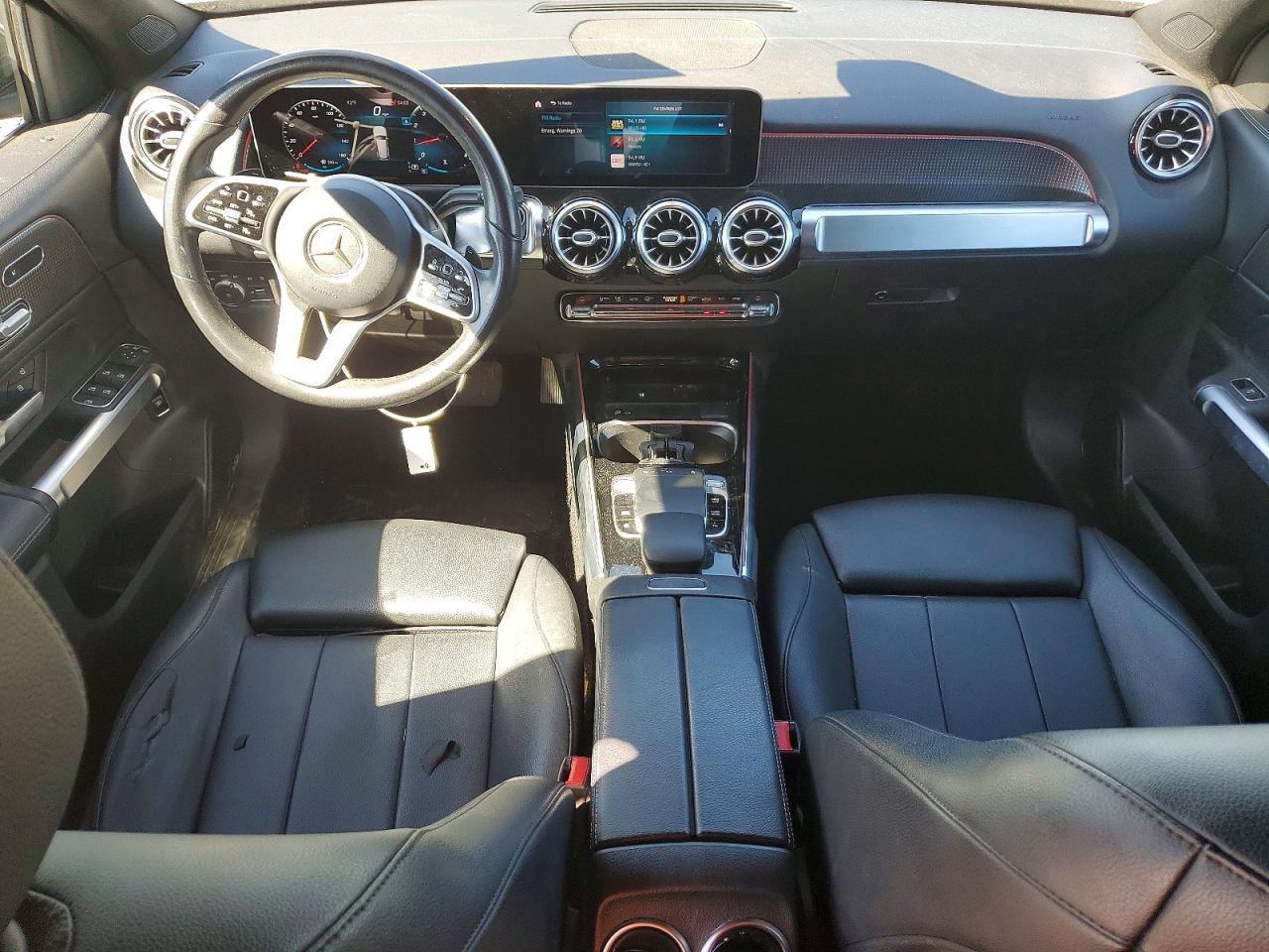 2020 MERCEDES-BENZ GLB 250 photo 22
