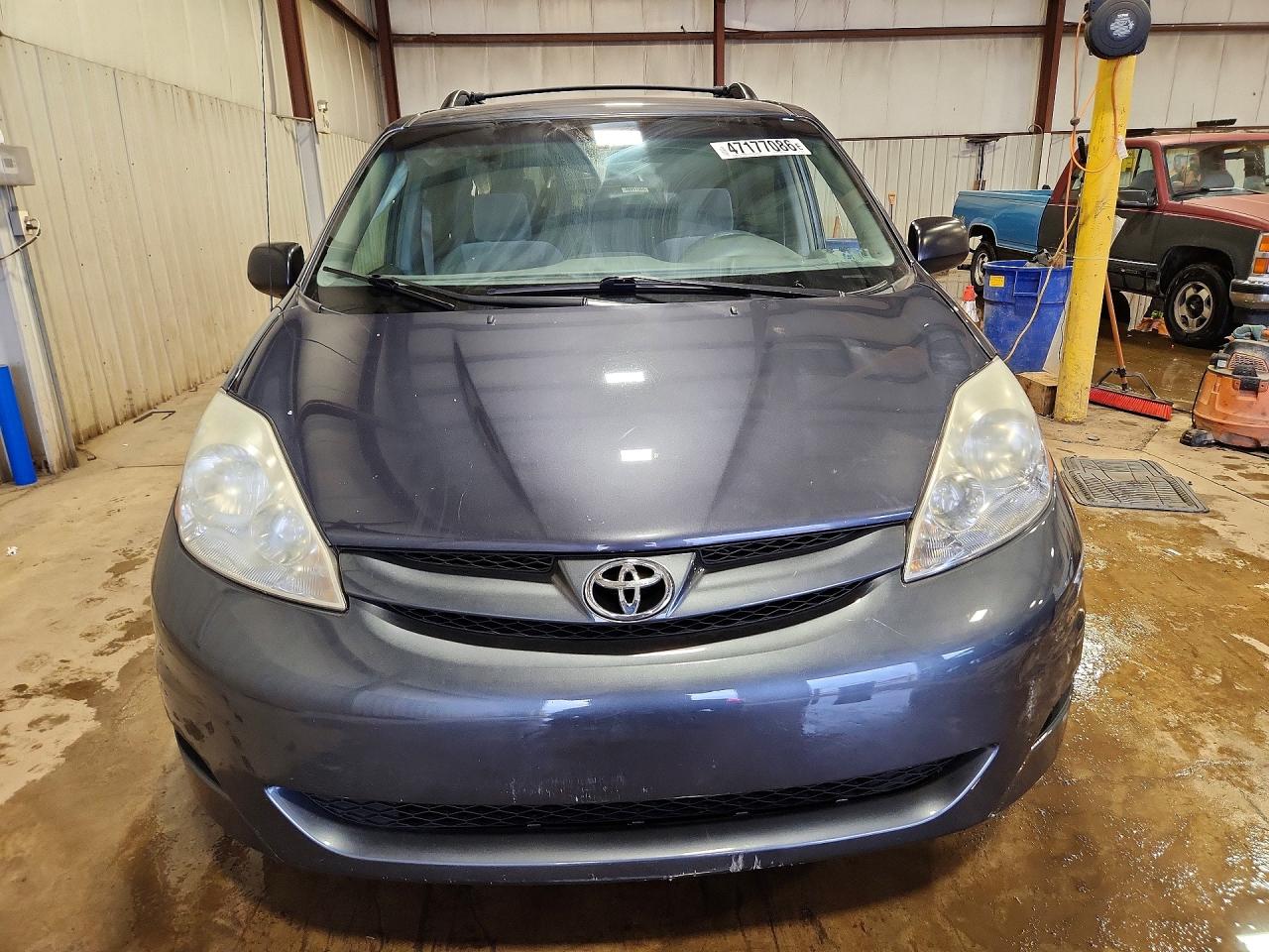 2007 TOYOTA SIENNA LE 8-PASSENGER photo 5