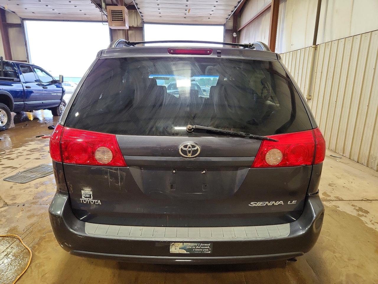2007 TOYOTA SIENNA LE 8-PASSENGER photo 6