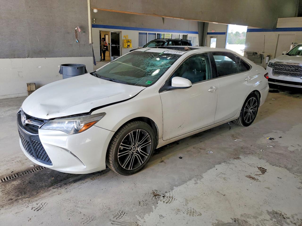 2016 TOYOTA CAMRY
