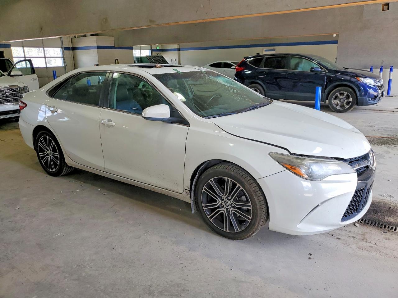 2016 TOYOTA CAMRY SPECIAL EDITION photo 4