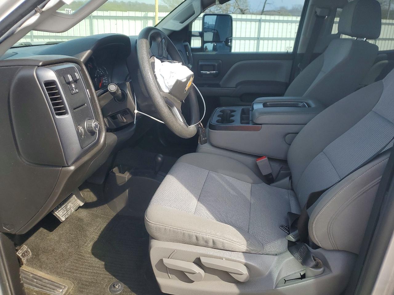 2018 CHEVROLET SILVERADO K2500 HEAVY DUTY photo 13