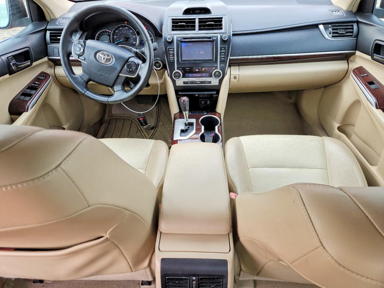 2012 TOYOTA CAMRY XLE photo 15