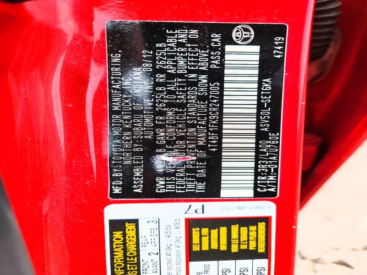 2012 TOYOTA CAMRY XLE photo 23