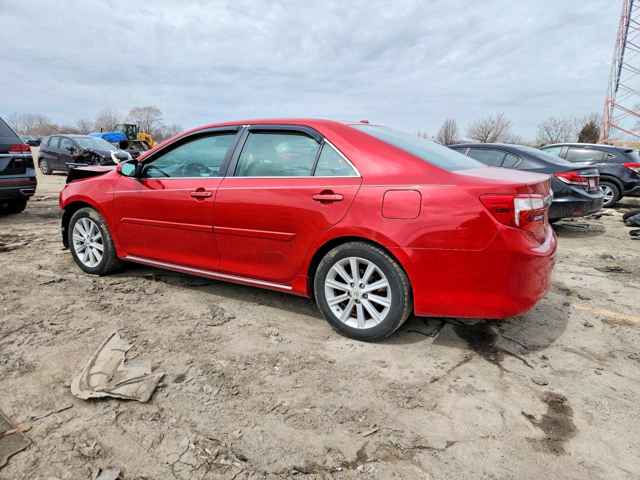 2012 TOYOTA CAMRY XLE photo 3