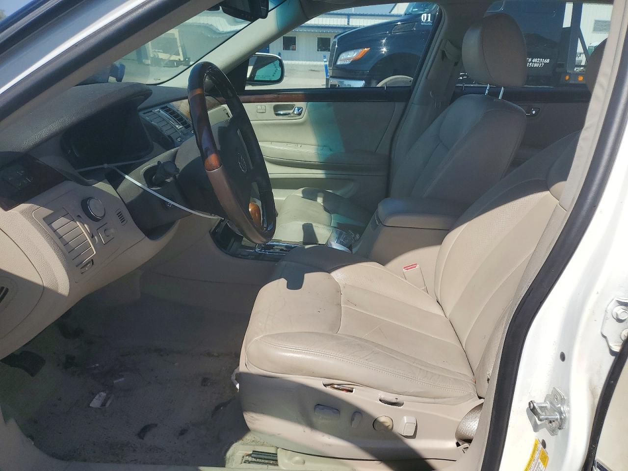 2008 CADILLAC DTS photo 13