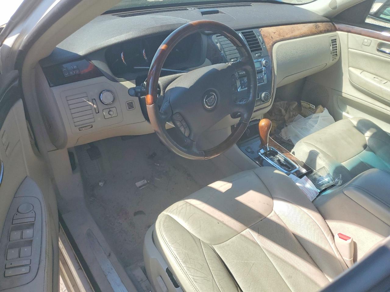 2008 CADILLAC DTS photo 15