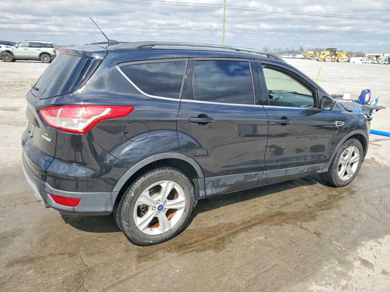 2014 FORD ESCAPE SE photo 5