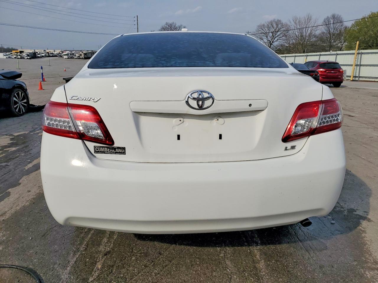 2011 TOYOTA CAMRY LE photo 16