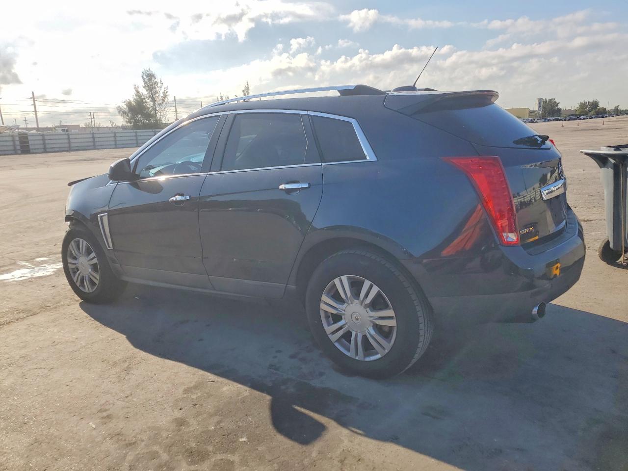 2016 CADILLAC SRX LUXURY COLLECTION photo 2