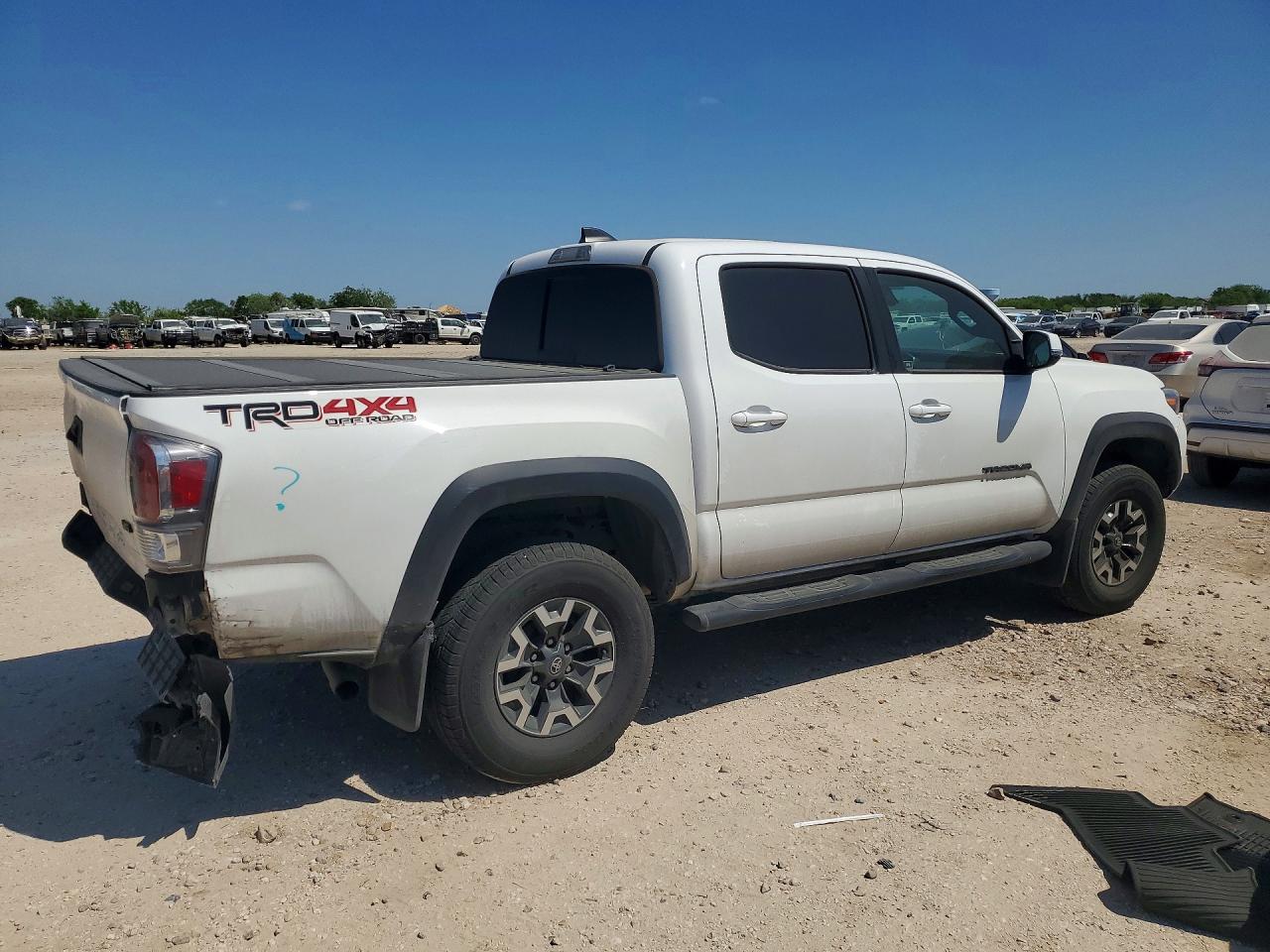 2022 TOYOTA TACOMA TRD OFF-ROAD photo 3