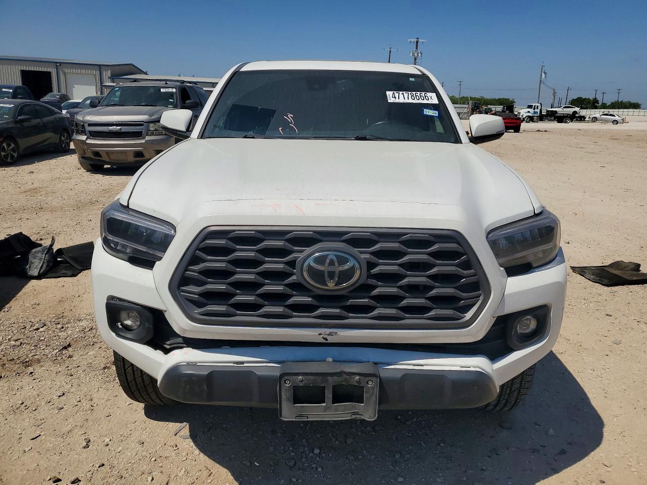 2022 TOYOTA TACOMA TRD OFF-ROAD photo 5