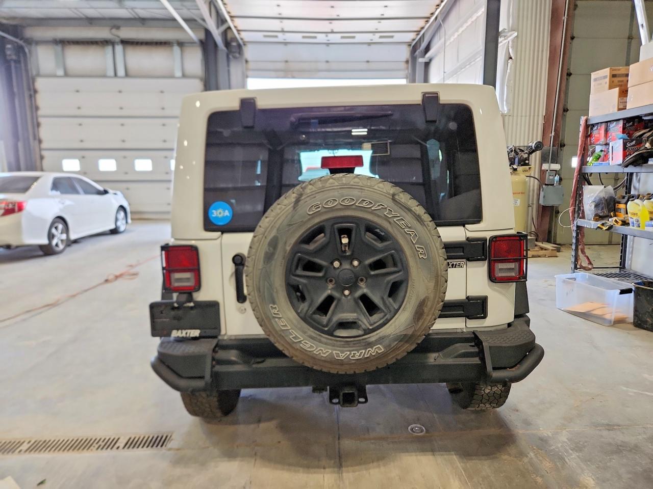 2013 JEEP WRANGLER UNLIMITED SAHARA photo 11