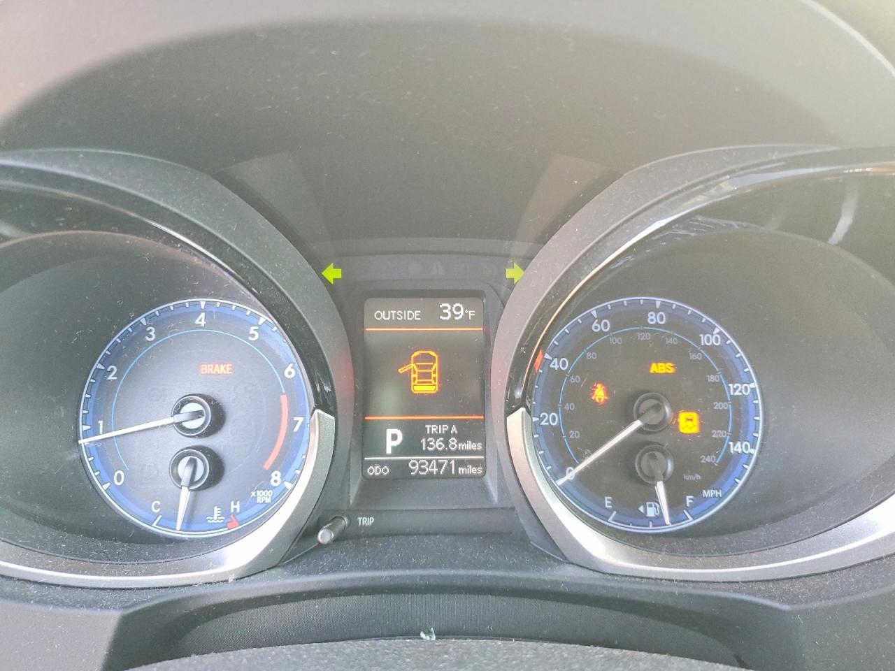 2014 TOYOTA COROLLA S PLUS photo 17