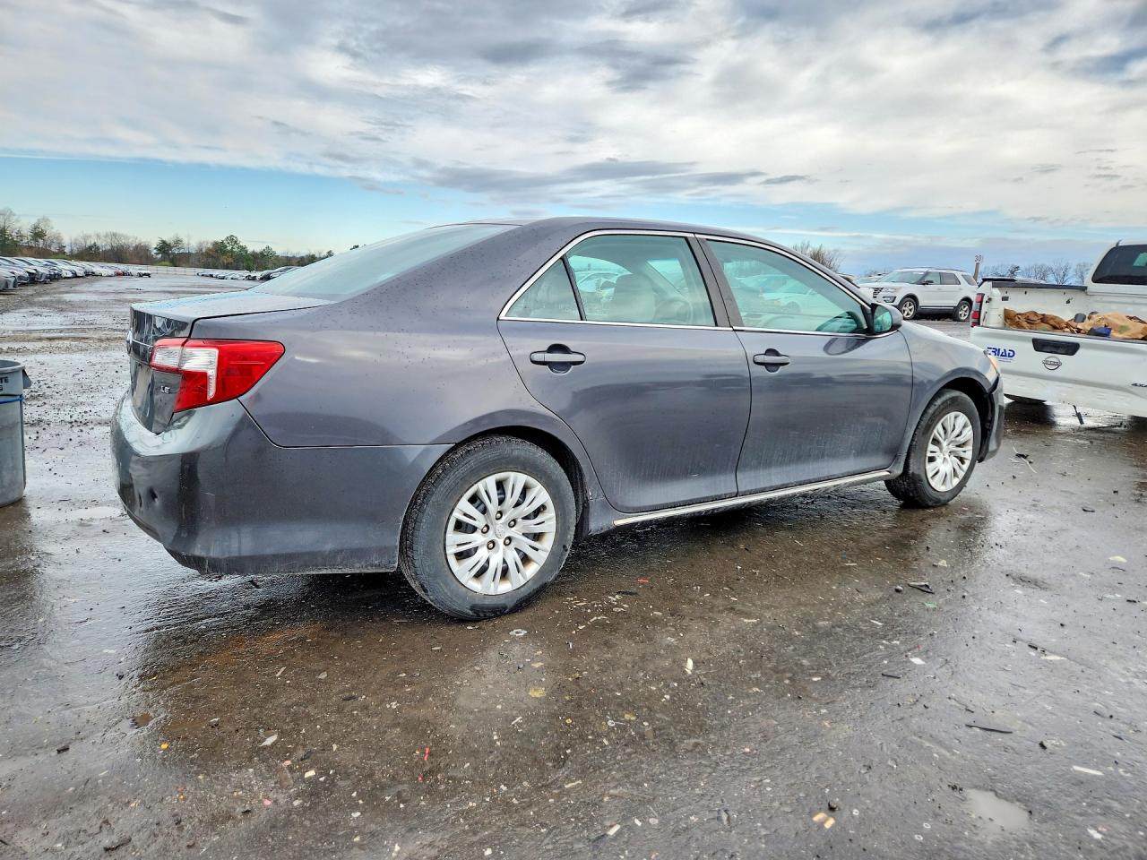 2012 TOYOTA CAMRY LE photo 5