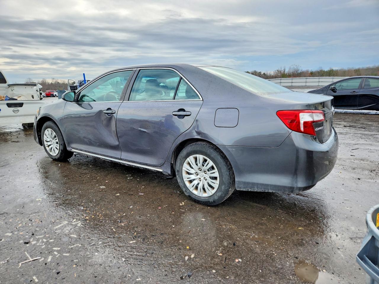 2012 TOYOTA CAMRY LE photo 3