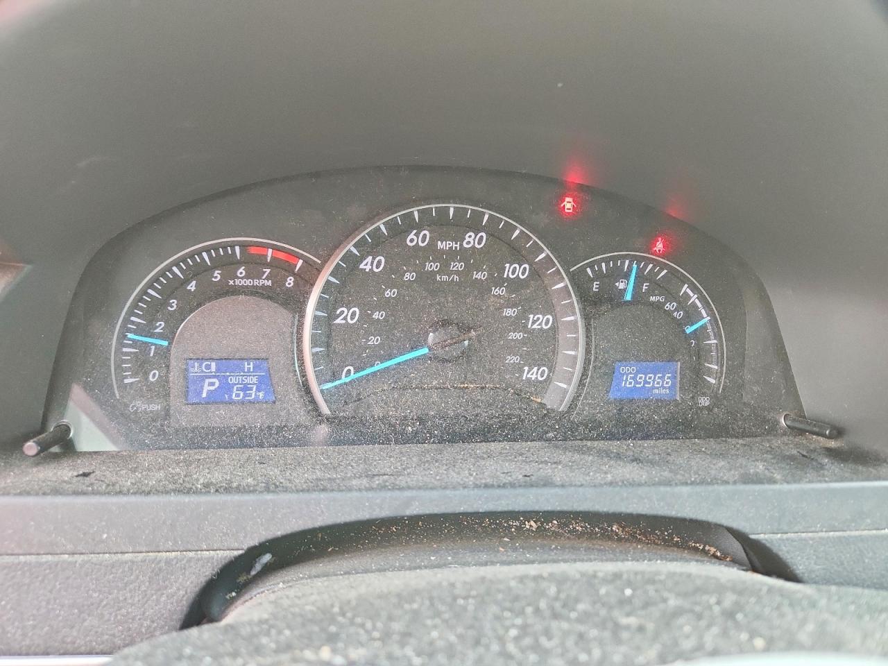 2012 TOYOTA CAMRY LE photo 17