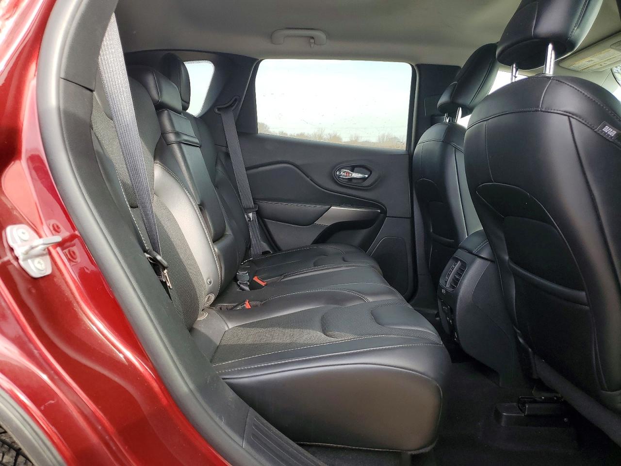 2019 JEEP CHEROKEE LIMITED photo 11