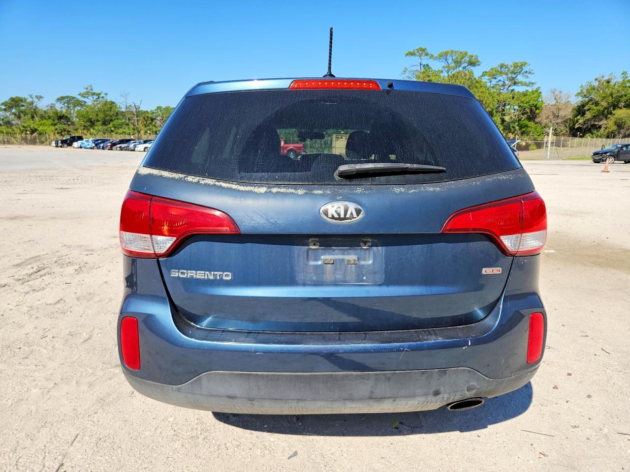 2014 KIA SORENTO LX photo 6