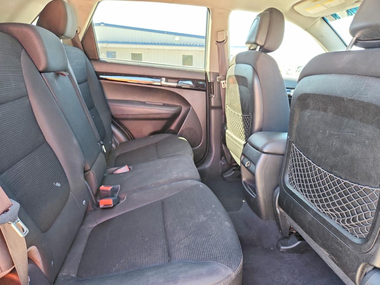 2014 KIA SORENTO LX photo 11